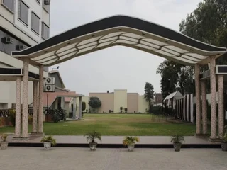 Батхинда: Hotel Krishna Continental