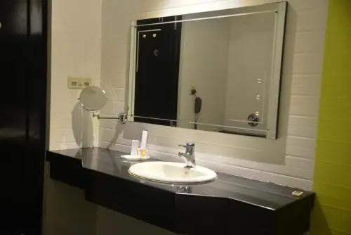Батхинда: Hotel Krishna Continental