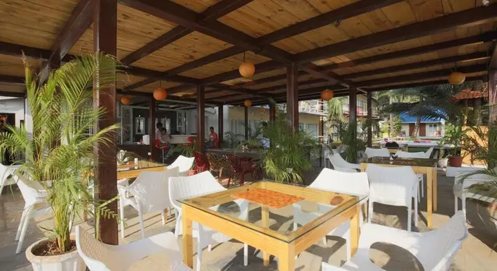 Ашвем: Tahira Beach Resort