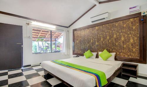 Ашвем: Tahira Beach Resort