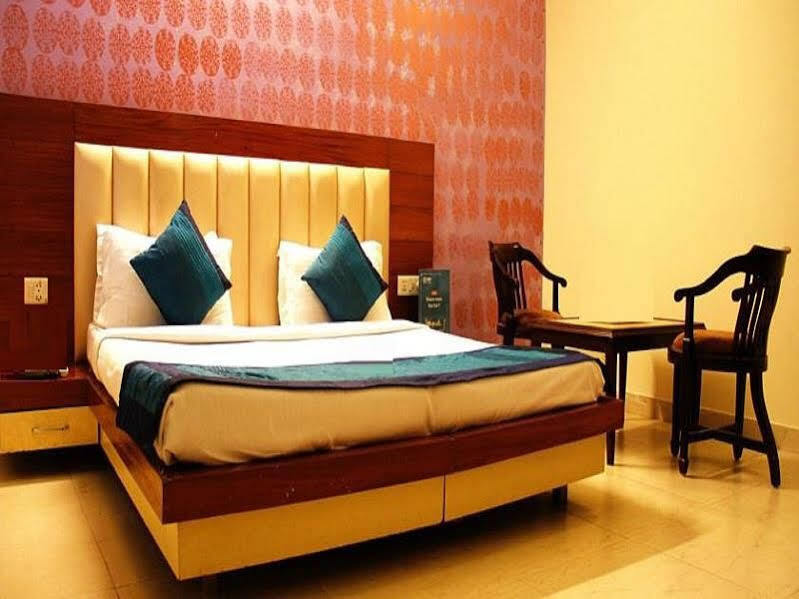 Гуруграм: Modesty Hotels