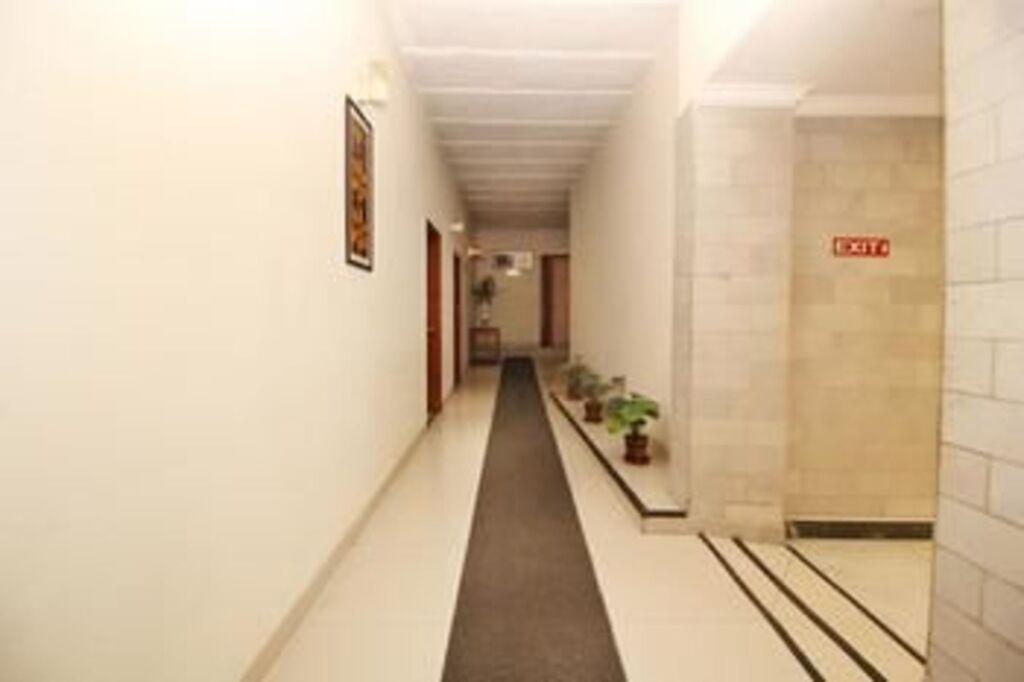 Нью-Дели: Airport Hotel