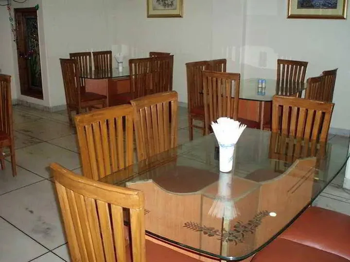 Нью-Дели: OYO 8505 Hotel Ashu Palace