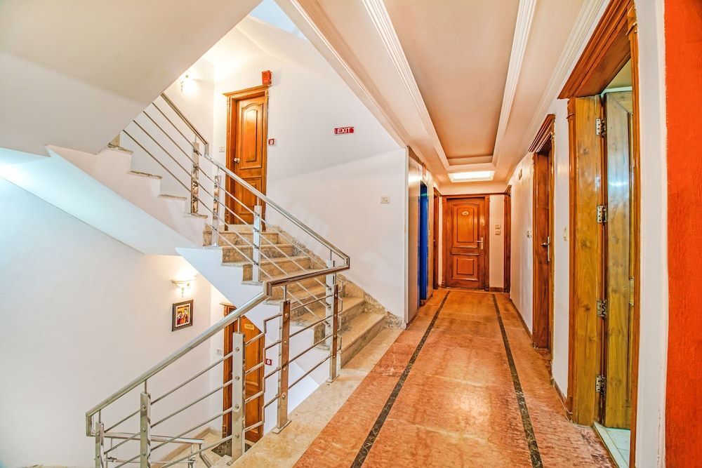 Нью-Дели: OYO 8505 Hotel Ashu Palace