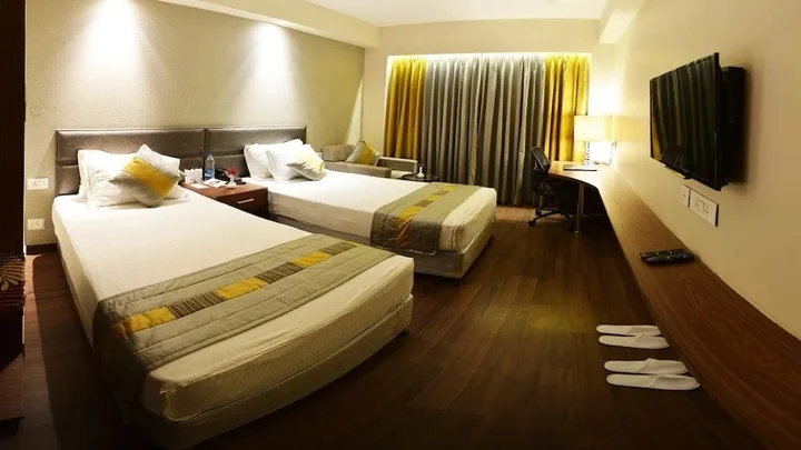 Лудхиана: Hotel Lamellz