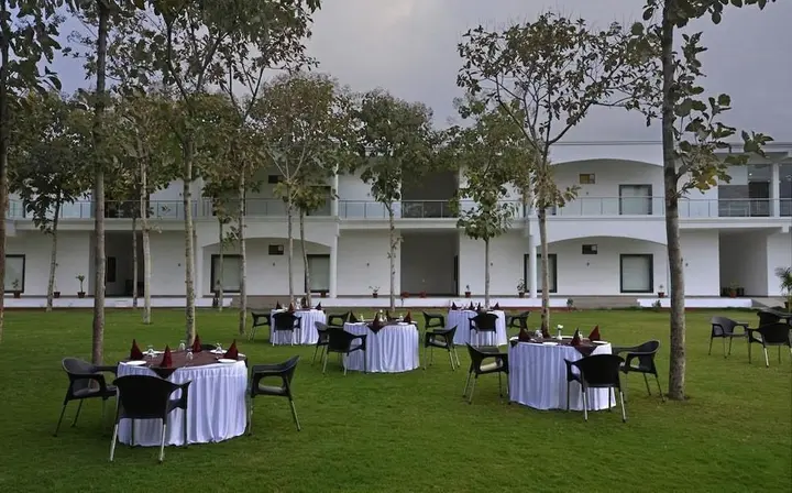 Читторгарх: The Elegance Resort