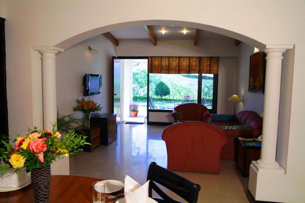 Наинитал: Country Inn, Bhimtal