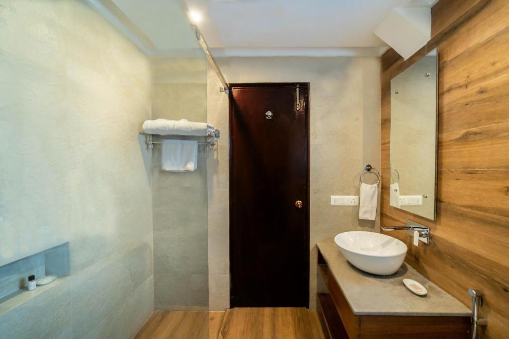 Наинитал: Country Inn, Bhimtal