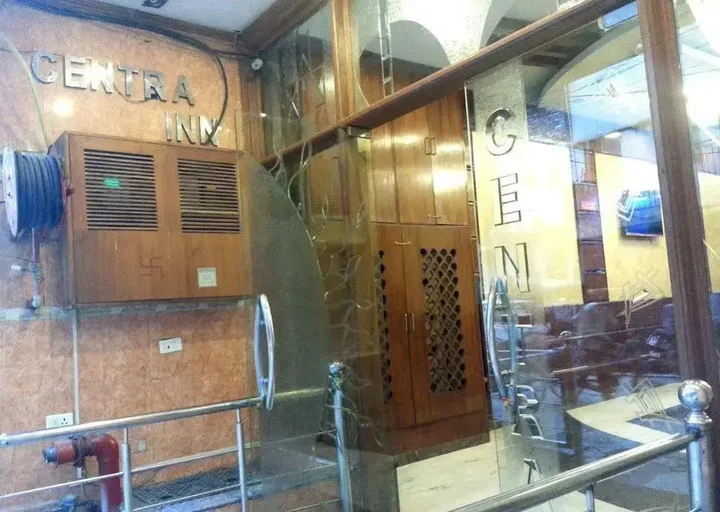 Нью-Дели: Centra Inn