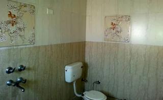 Нью-Дели: Centra Inn
