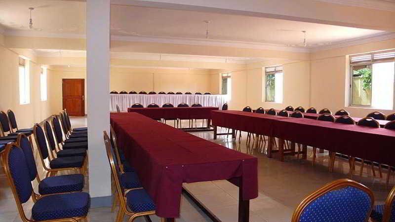 Нью-Дели: Centra Inn