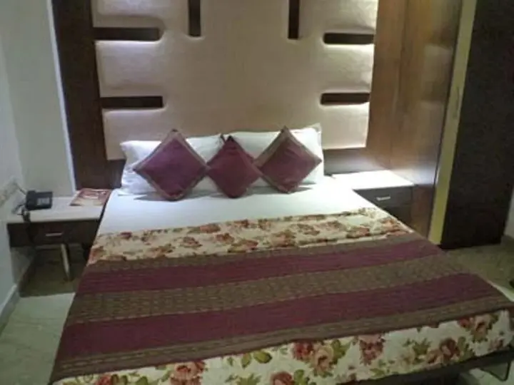 Нью-Дели: Centra Inn