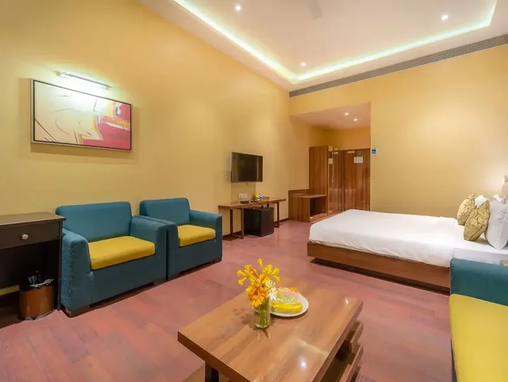 Райпур: Hotel Shamrock Greens