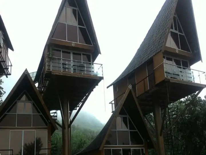 Лонавала: Rumourss Sky Villa and Resort