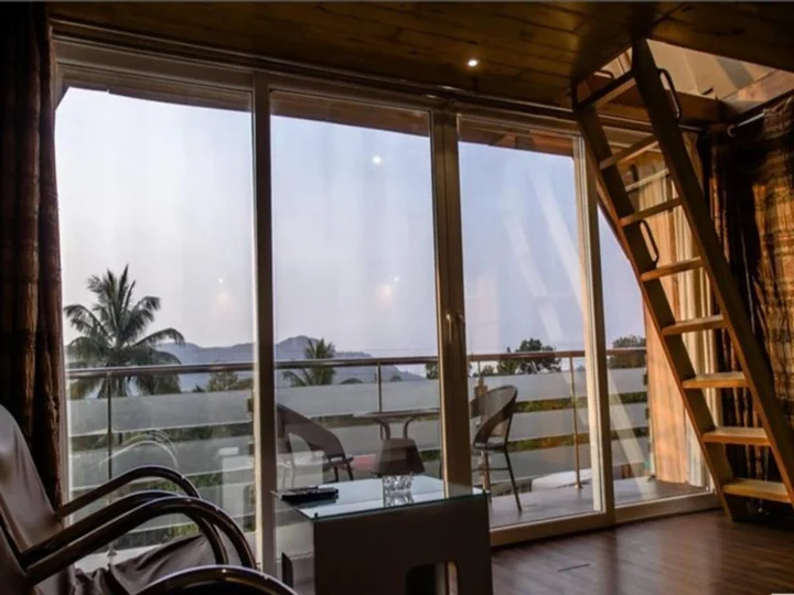 Лонавала: Rumourss Sky Villa and Resort