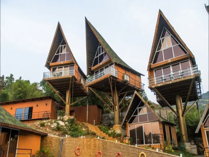 Лонавала: Rumourss Sky Villa and Resort
