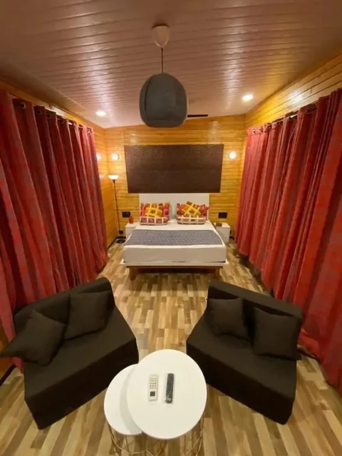 Лонавала: Rumourss Sky Villa and Resort