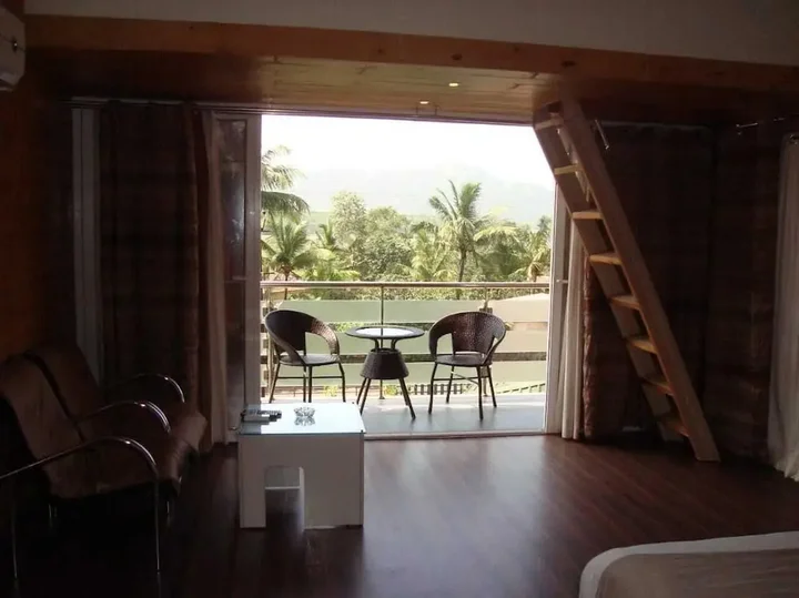 Лонавала: Rumourss Sky Villa and Resort