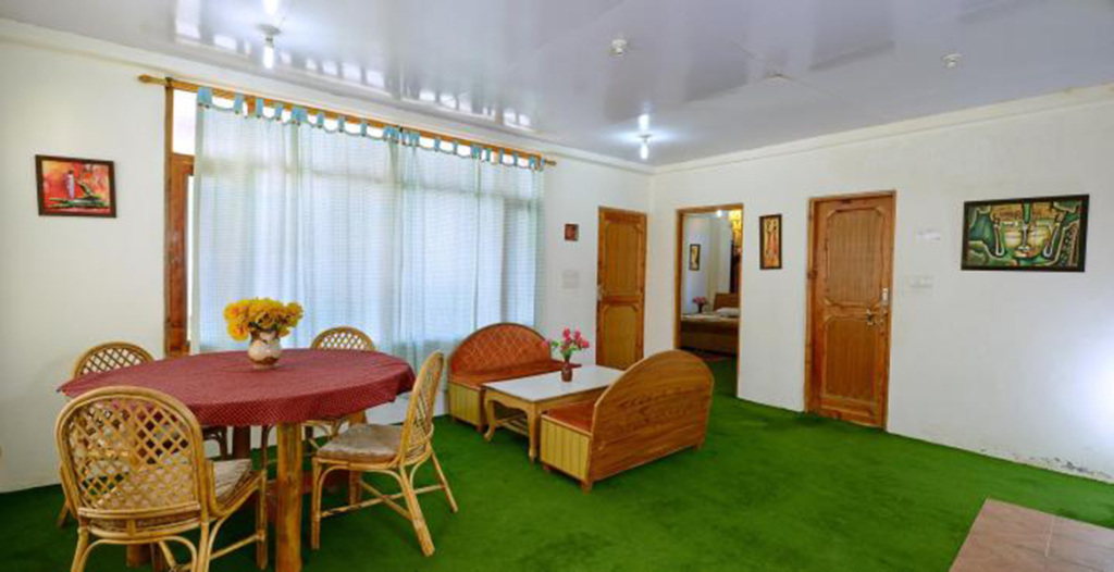 Манали: Indraprastha Cottages