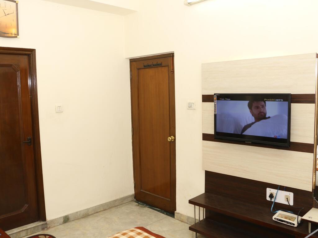 Лудхиана: Hotel Atithi