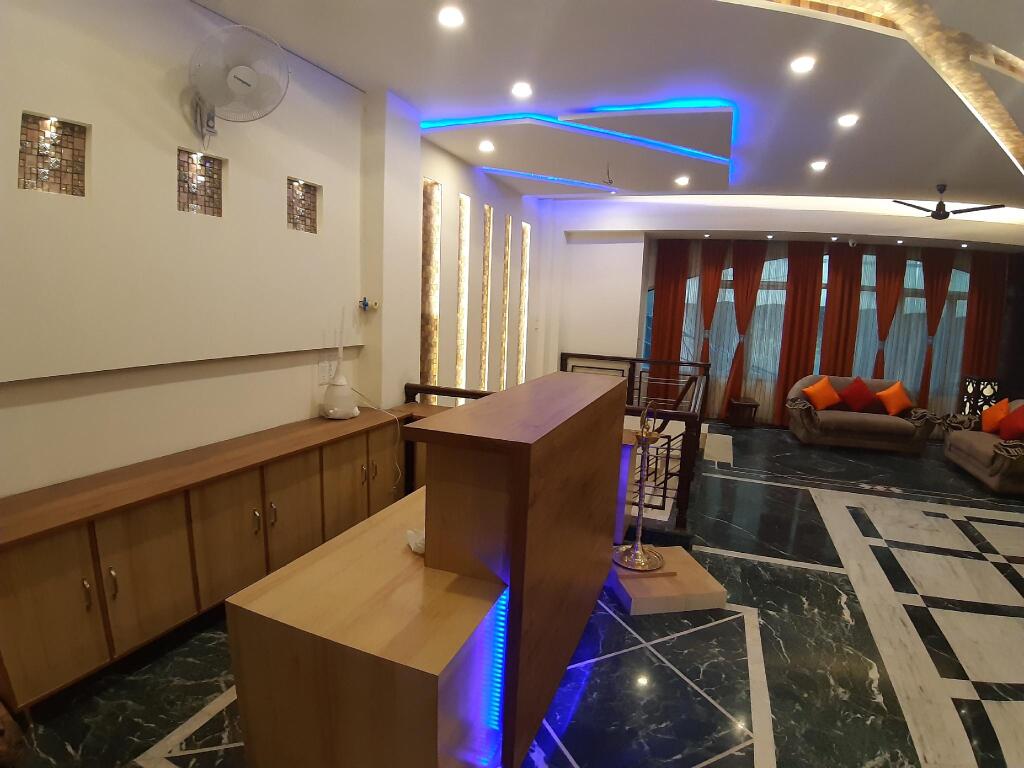 Лудхиана: Hotel Atithi