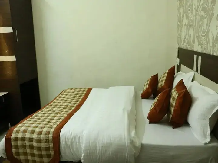 Лудхиана: Hotel Atithi