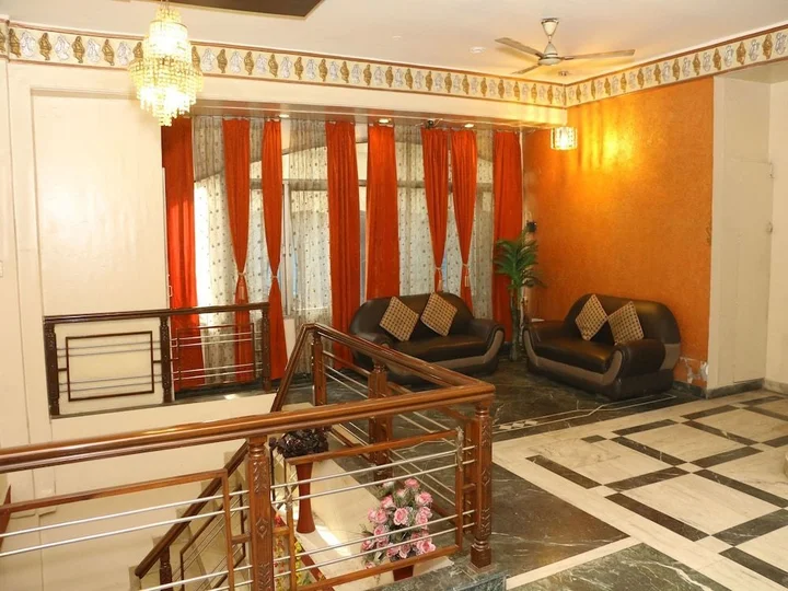 Лудхиана: Hotel Atithi