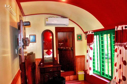 Аллеппи: Antonys Eco Houseboat Hostel