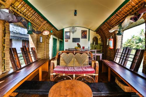 Аллеппи: Antonys Eco Houseboat Hostel