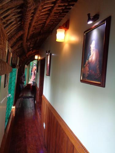 Аллеппи: Antonys Eco Houseboat Hostel