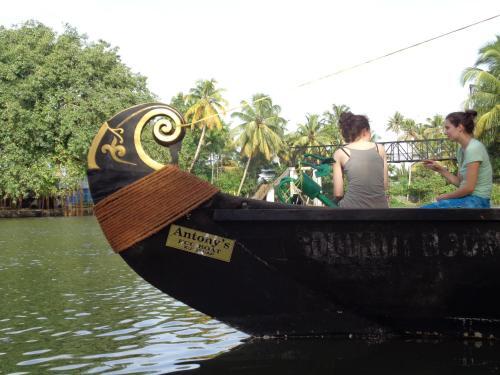 Аллеппи: Antonys Eco Houseboat Hostel