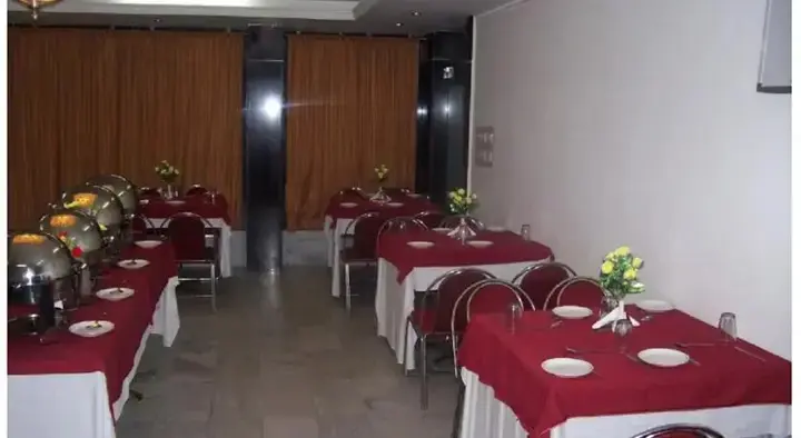 Патна: Hotel Laavish