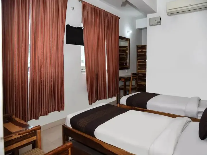 Патна: Hotel Laavish