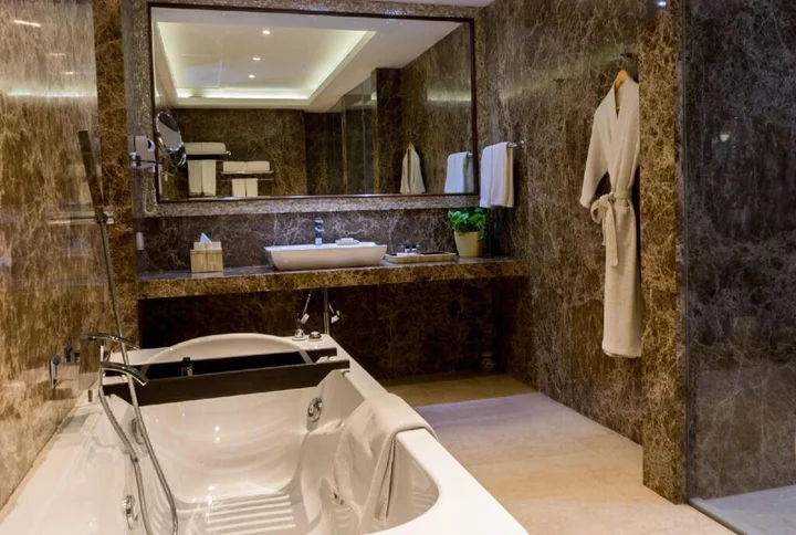 Канпур: The Landmark Hotel