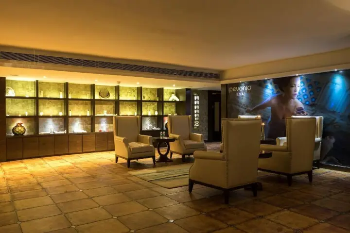 Канпур: The Landmark Hotel