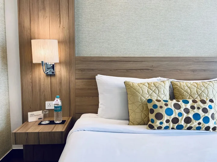 Канпур: The Landmark Hotel