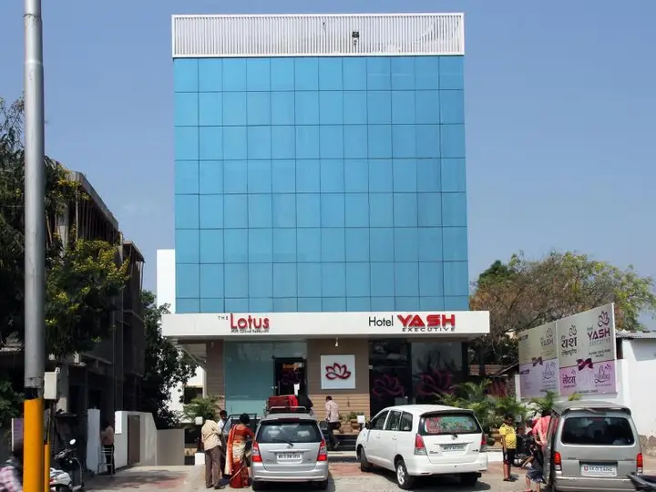 Hotel Yash Executive — фото 1