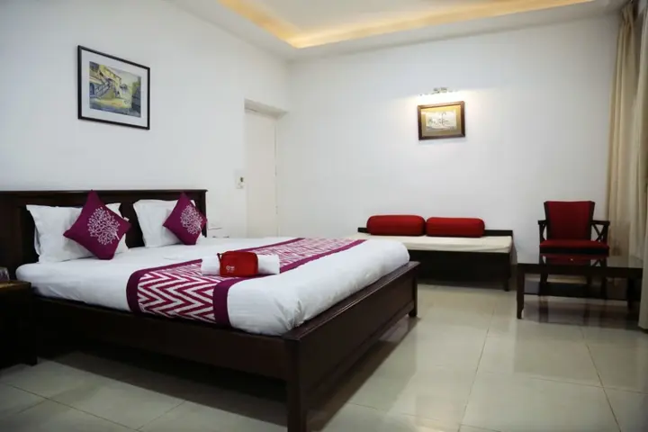 Пуна: Hotel Ketan