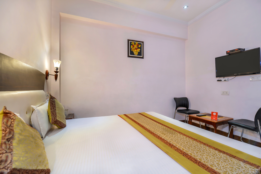 Агра: OYO 5539 Merit Hotel