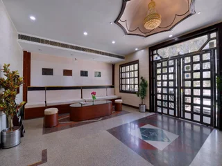 Агра: OYO 5539 Merit Hotel