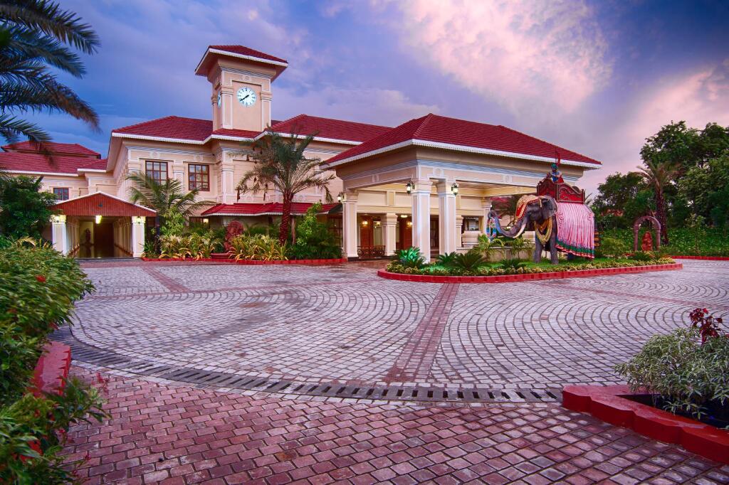 Раджкот: Regency Lagoon Resort