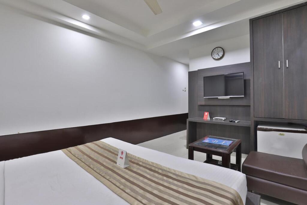 Раджкот: Hotel Nova Cross Road