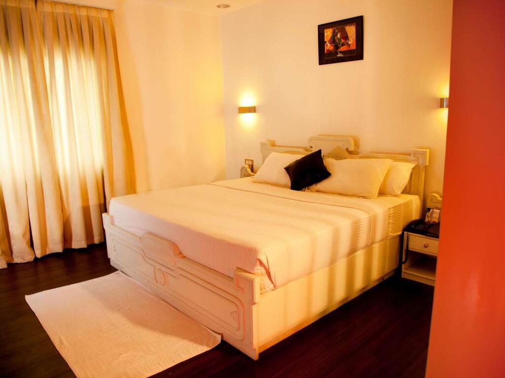 Самбалпур: Hotel Sheela Towers