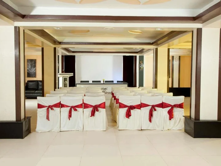 Самбалпур: Hotel Sheela Towers