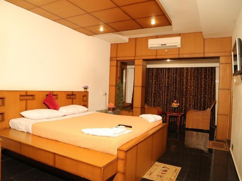 Соманур: Brindhavan Hotels