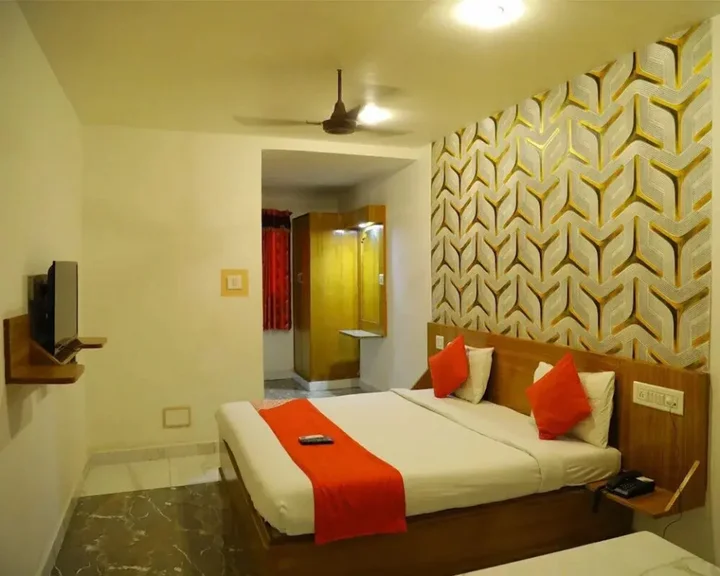 Соманур: Brindhavan Hotels