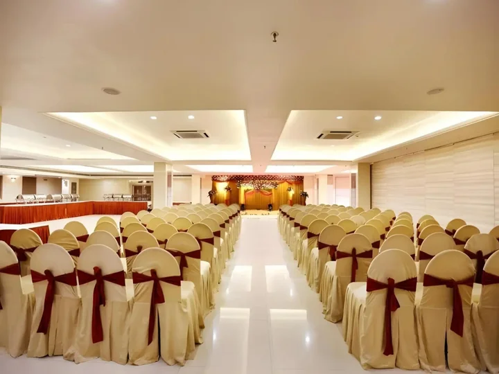 Секундерабад: Hotel Swagath Grand AS Rao Nagar