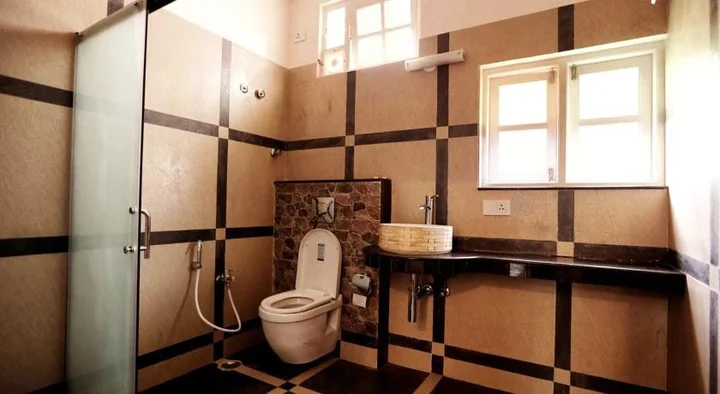 Ути: The Grange Hotel