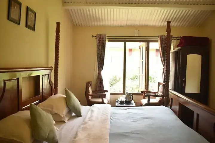 Ути: The Grange Hotel