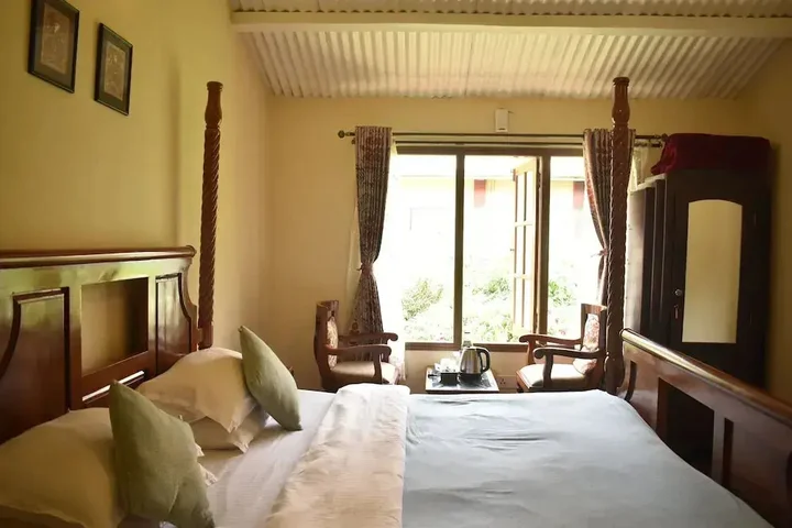 Ути: The Grange Hotel